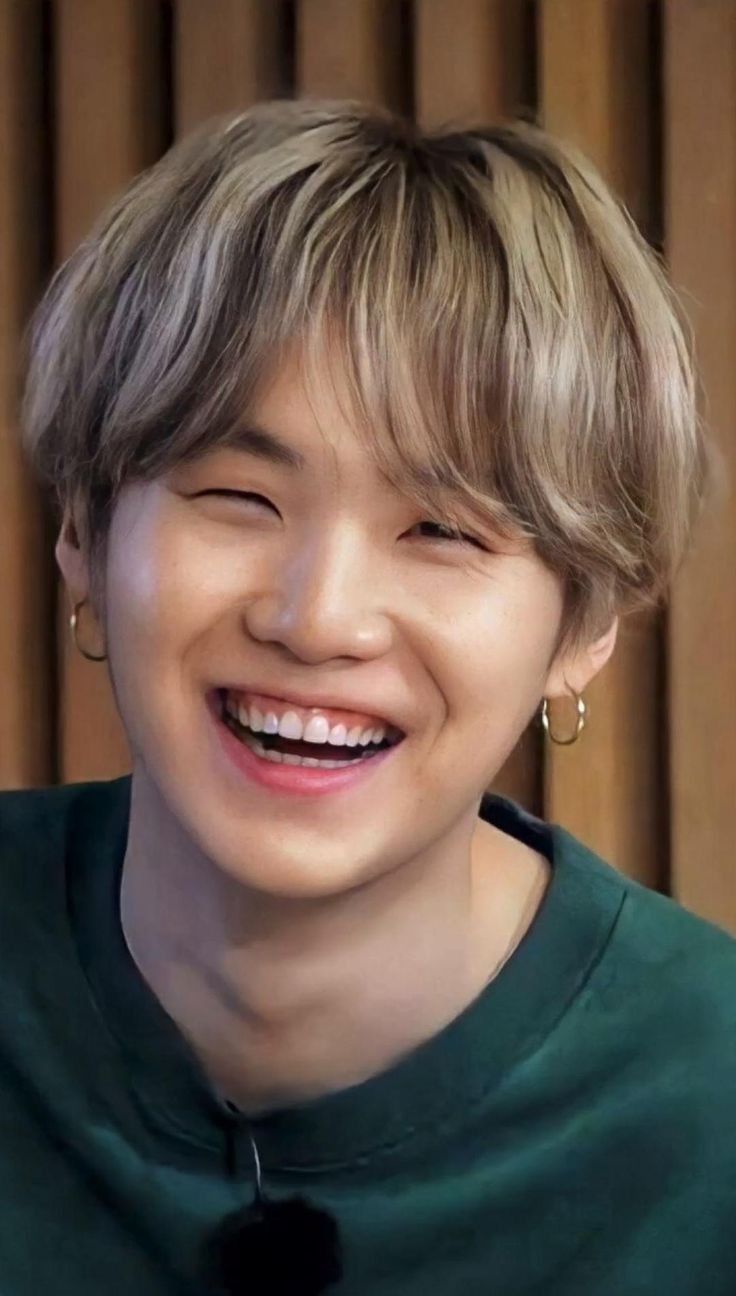 Behind-the-scenes cut of SUGA (BTS)