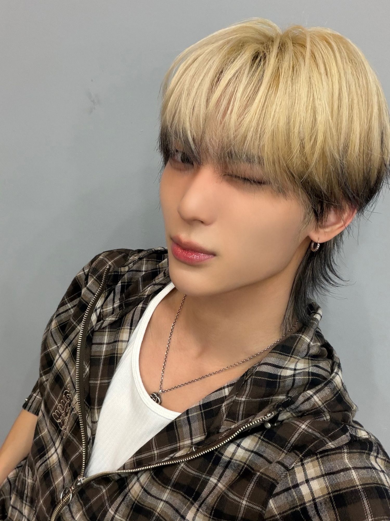 A moment captured by Siyun (NOWZ)'s fan