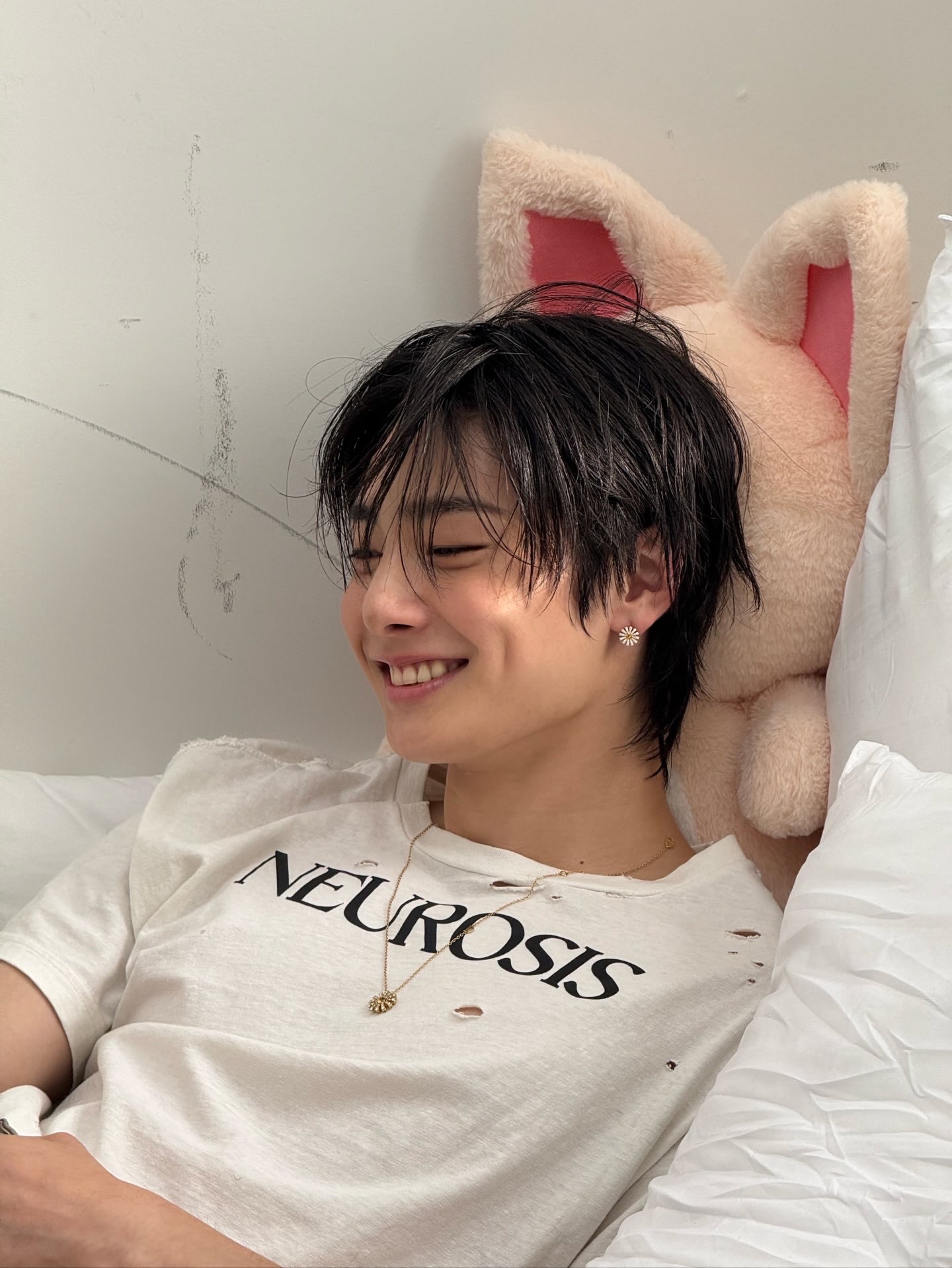 Behind-the-scenes cut of I.N (Stray Kids)