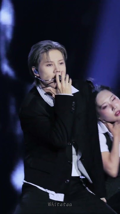 Today's most popular wallpaper in the Taemin (SHINee) community