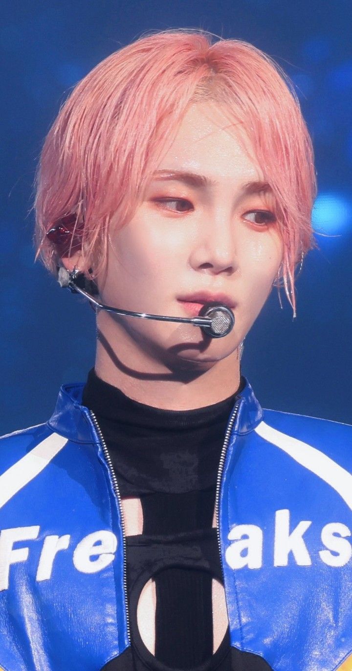 Foto aktivitas terbaru Key (SHINee)