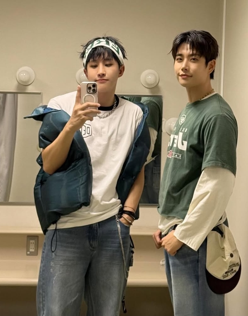 아스트로 최근 활동샷