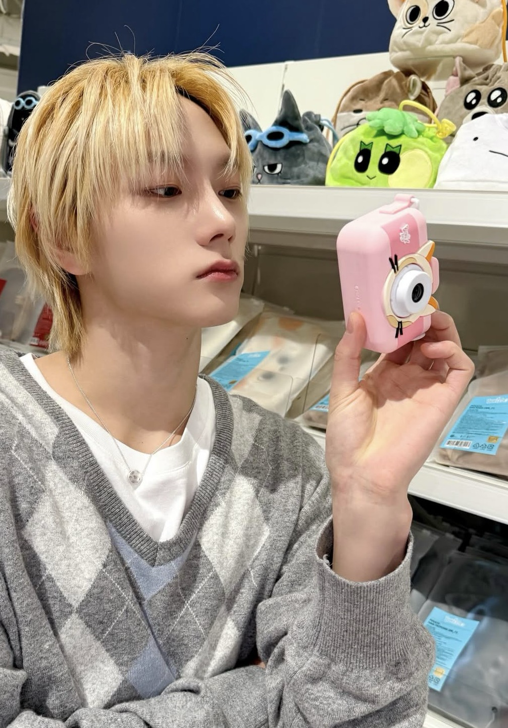 Latest photo of Sungho (BOYNEXTDOOR)