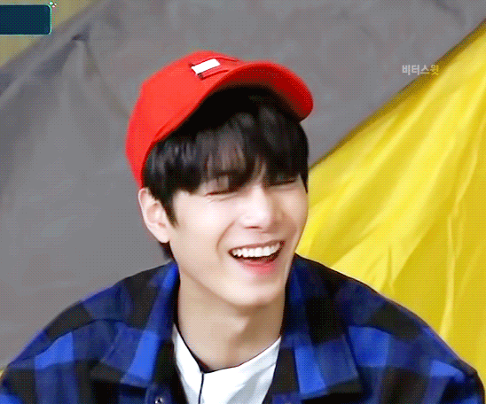 Behind-the-scenes cut of Kim Jonghyeon