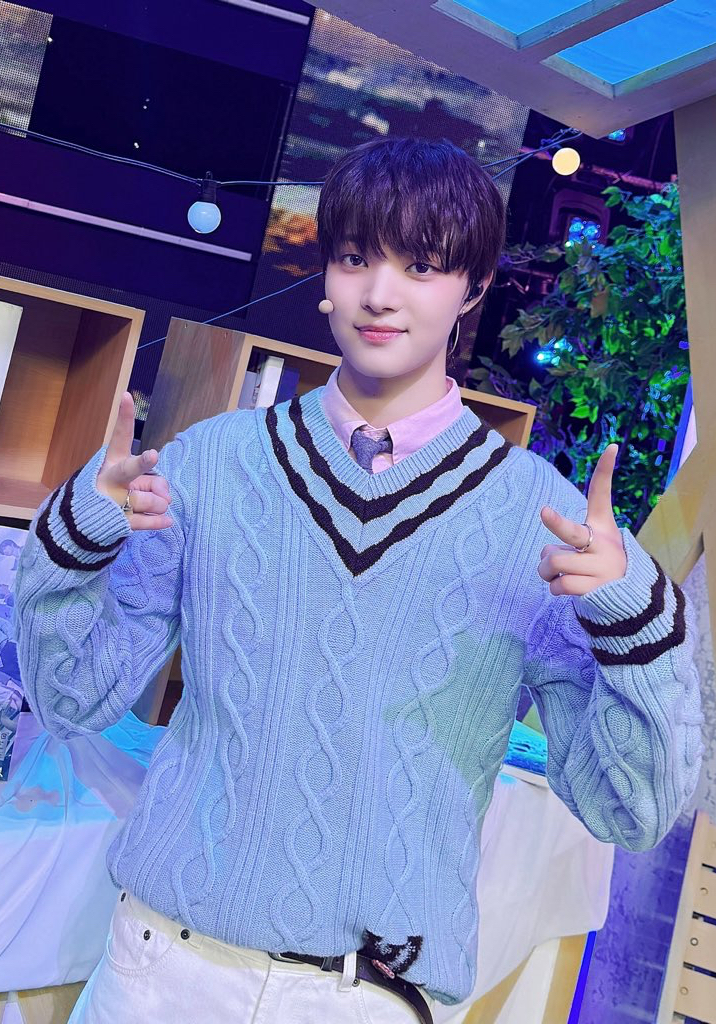 Latest photo of EJ (&TEAM)
