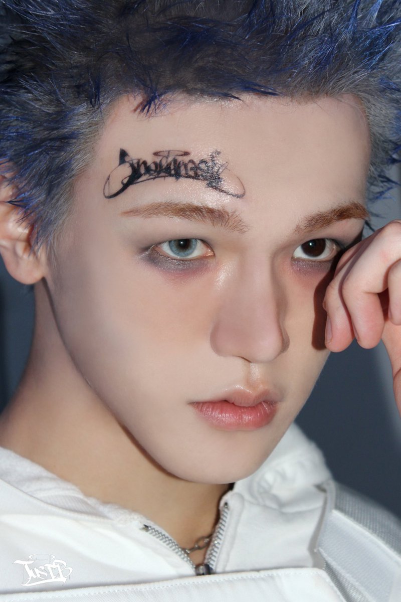 저스트비의 비하인드 컷