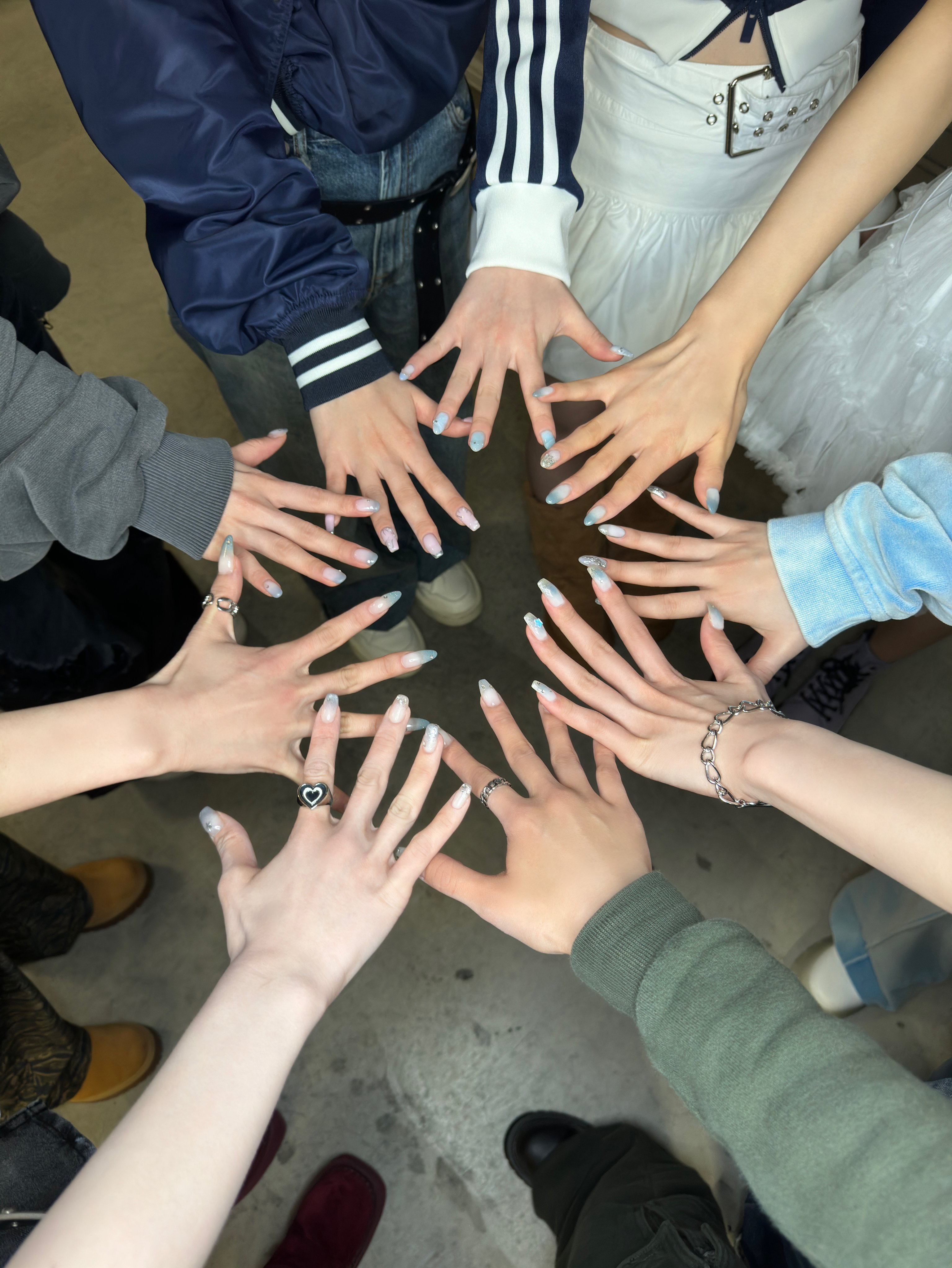 A moment captured by ME:I's fan