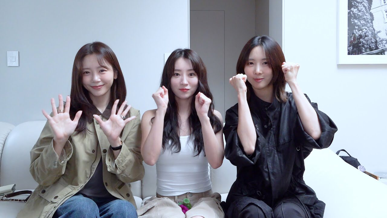 A moment captured by DREAMCATCHER's fan