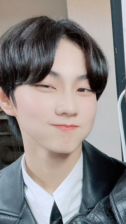 Behind-the-scenes cut of Jungwon (ENHYPEN)