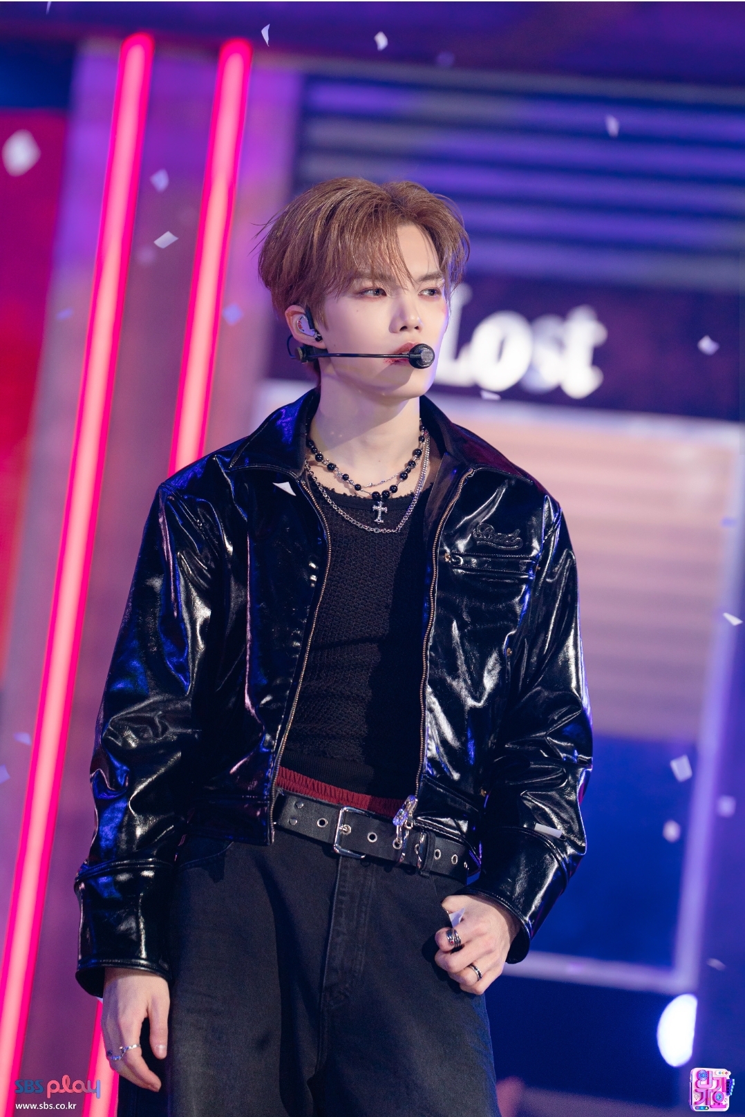 Latest photo of Gyehyeon (VERIVERY)