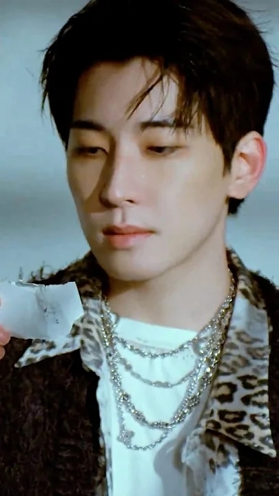 Behind-the-scenes cut of Wonwoo (SEVENTEEN)