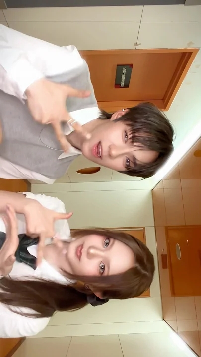 Behind-the-scenes cut of JL (AHOF)