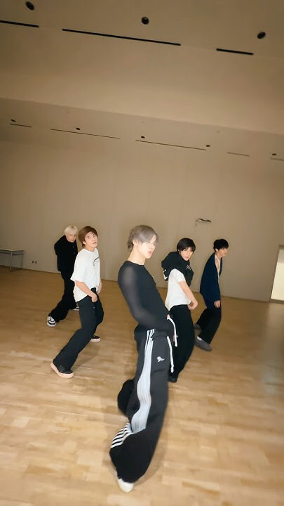 Fandom-recommended wallpaper image of Yeonjun (TOMORROW X TOGETHER)