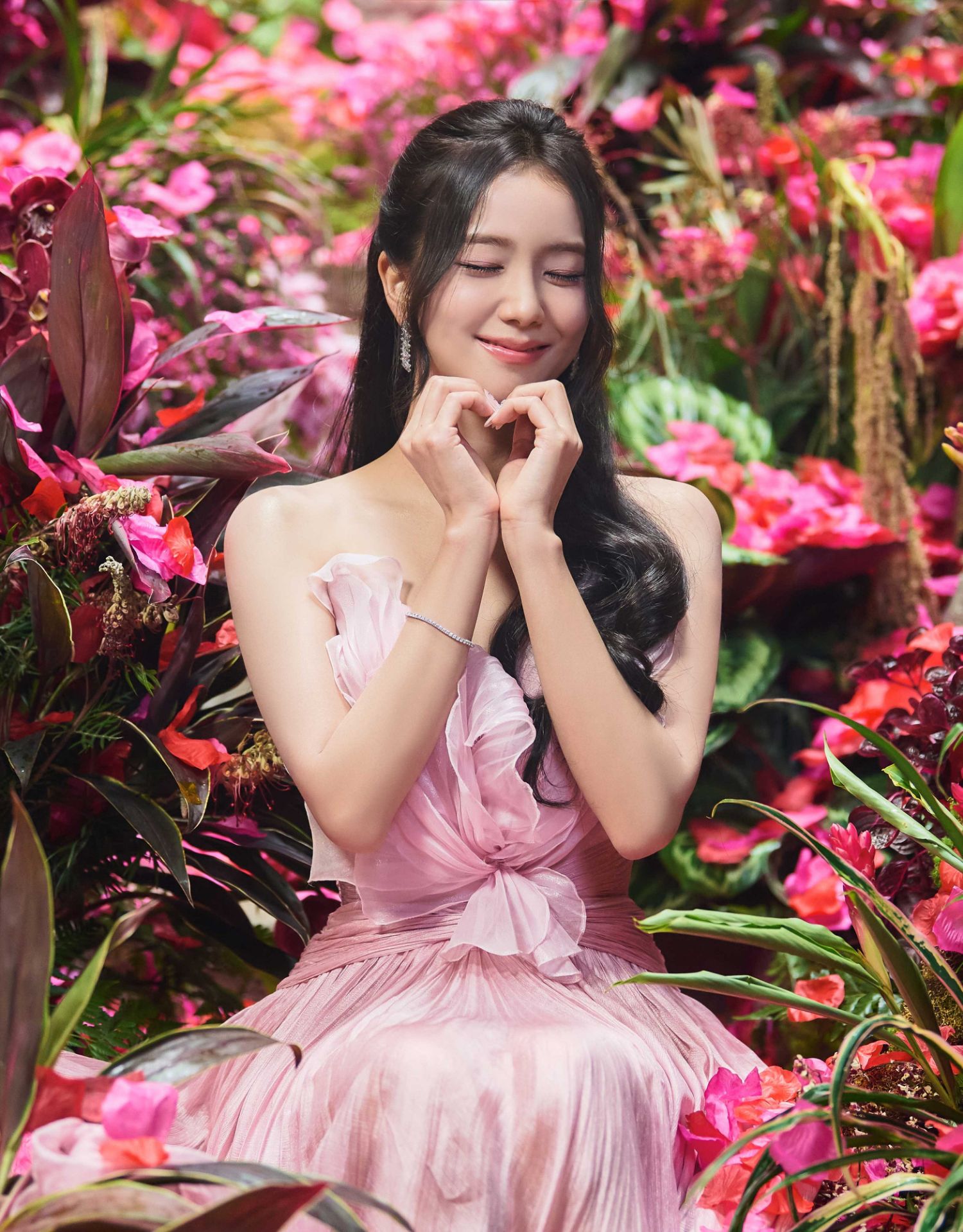 Behind-the-scenes cut of Jisoo (BLACKPINK)