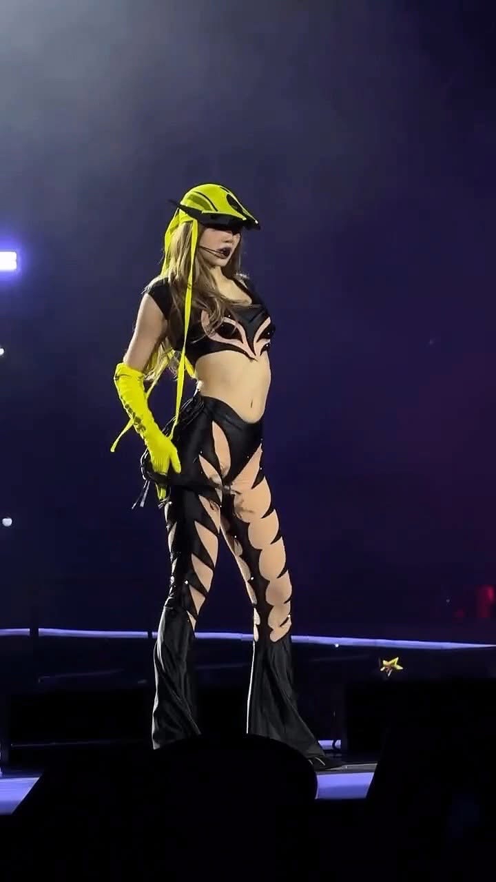 리사 (BLACKPINK)의 최신 사진