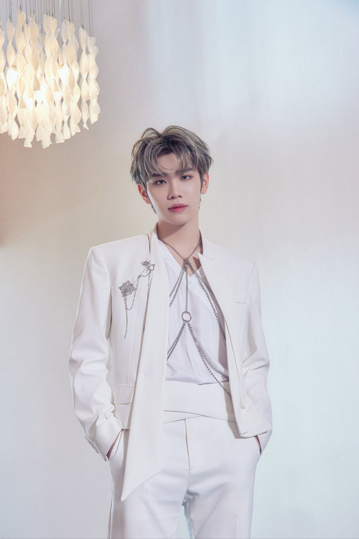 Behind-the-scenes cut of Kim Taerae (ZEROBASEONE)