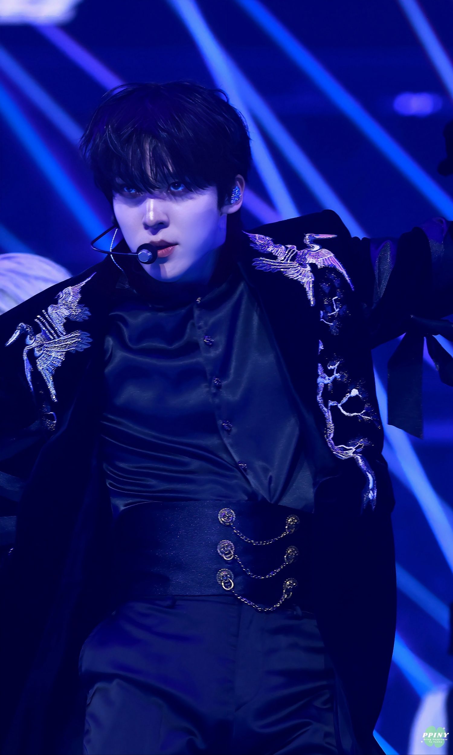 Behind-the-scenes cut of Yunho (ATEEZ)