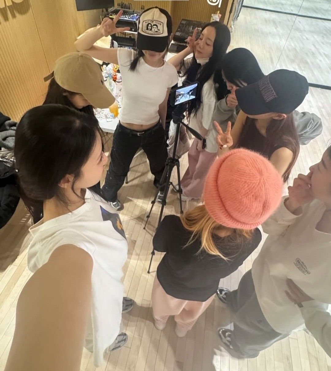 A moment captured by Lovelyz's fan