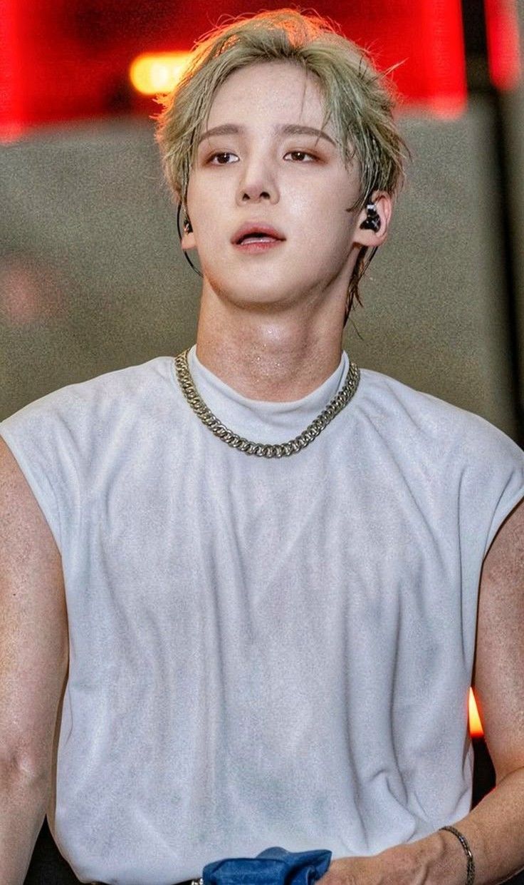 A heartfelt wallpaper shared by Yunho (ATEEZ)'s fans