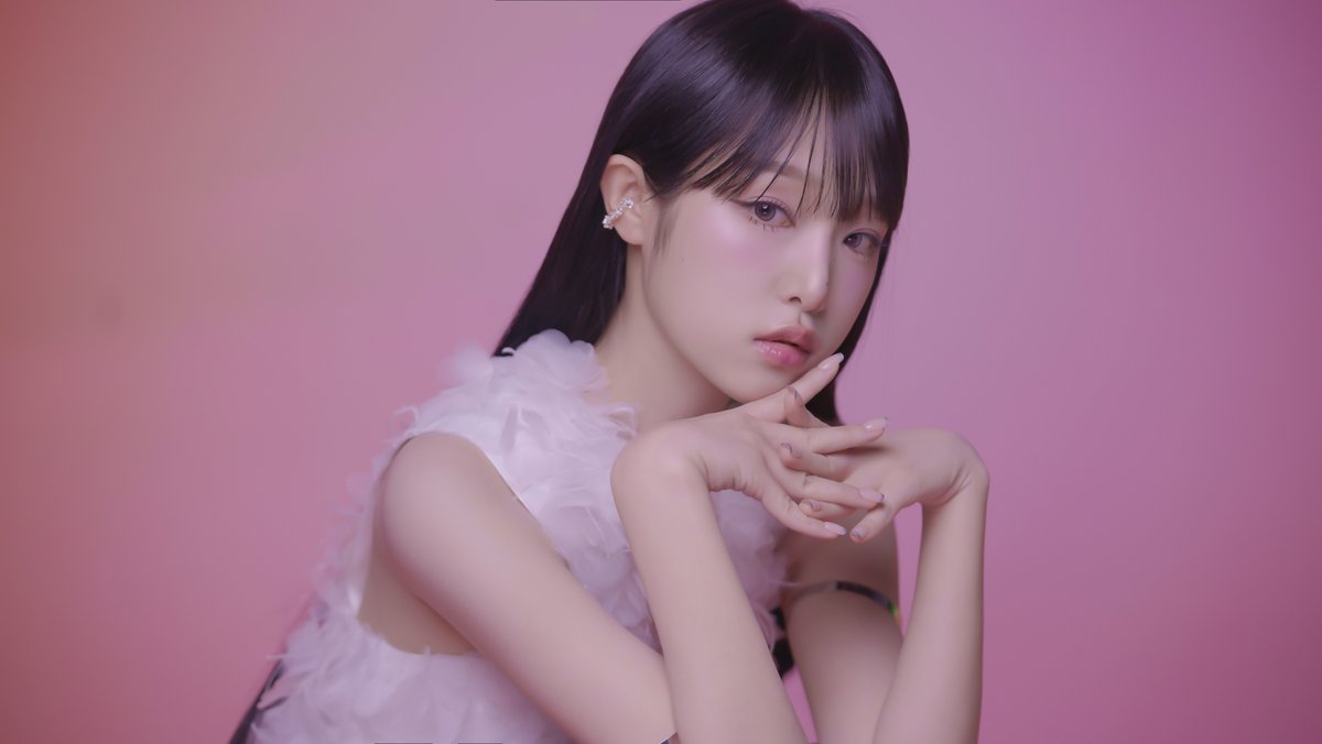 Recent activity shot of Choi Yena