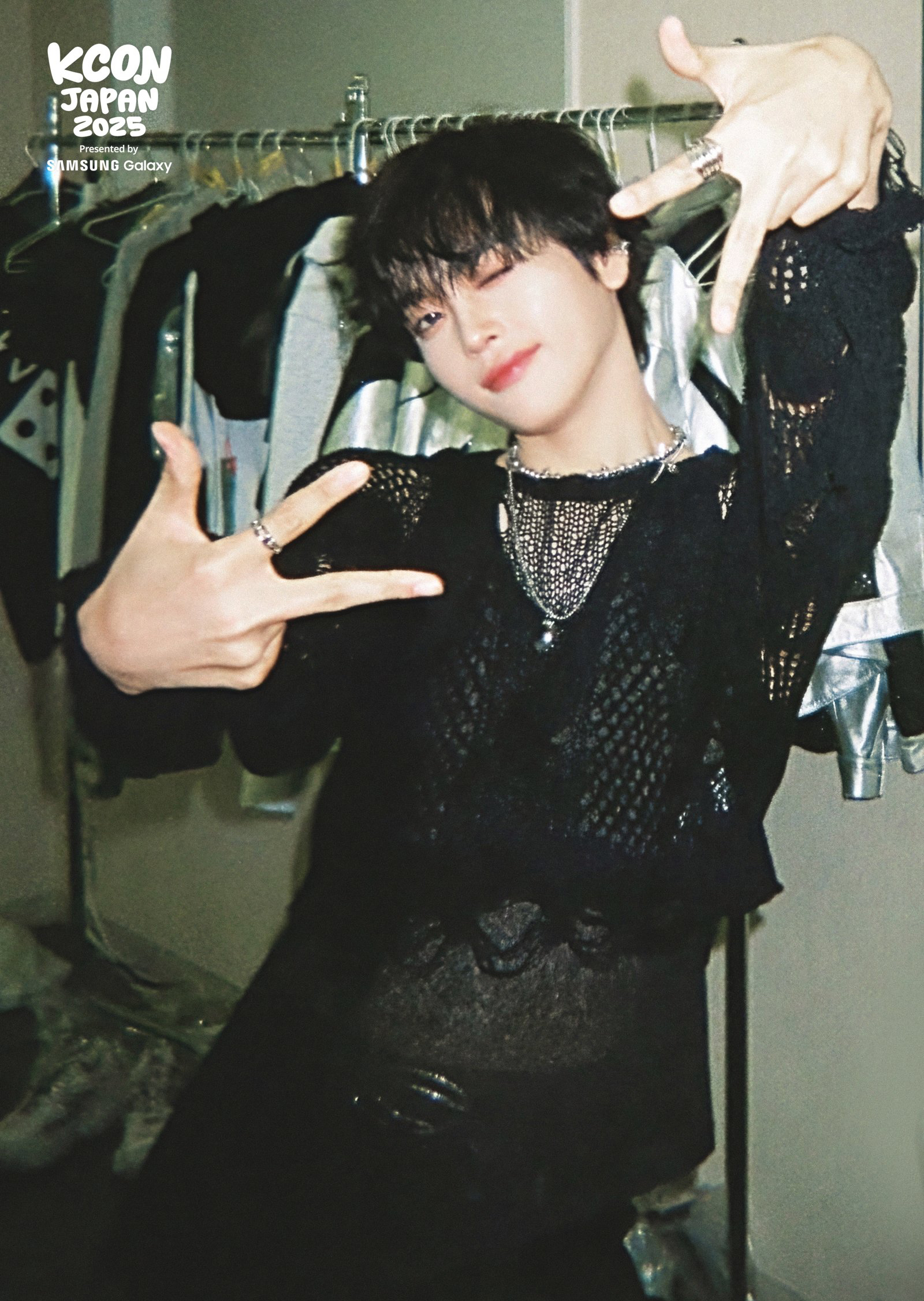 Latest photo of Hyeongjun (CRAVITY)