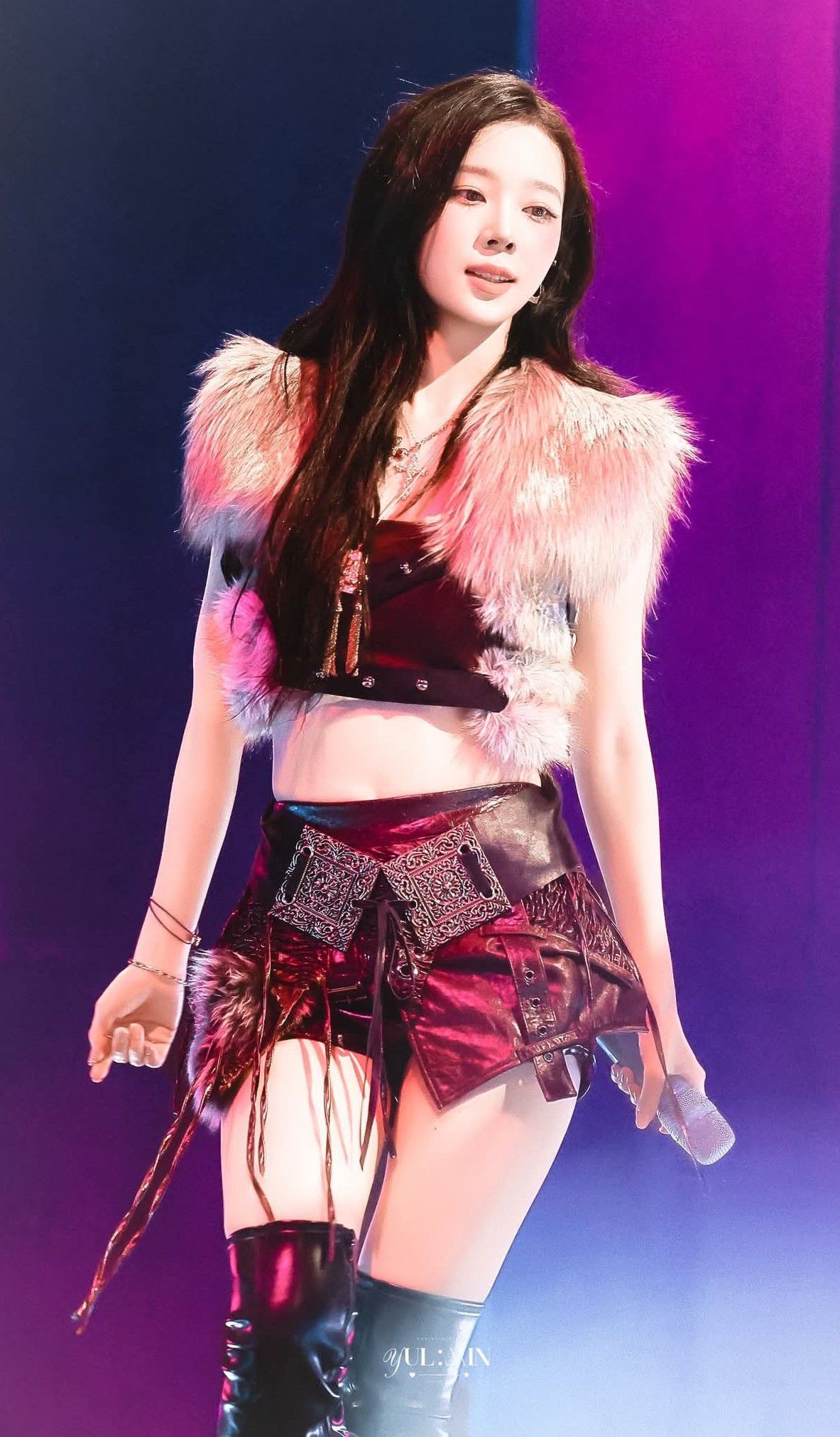 Winter (aespa)的最新照片