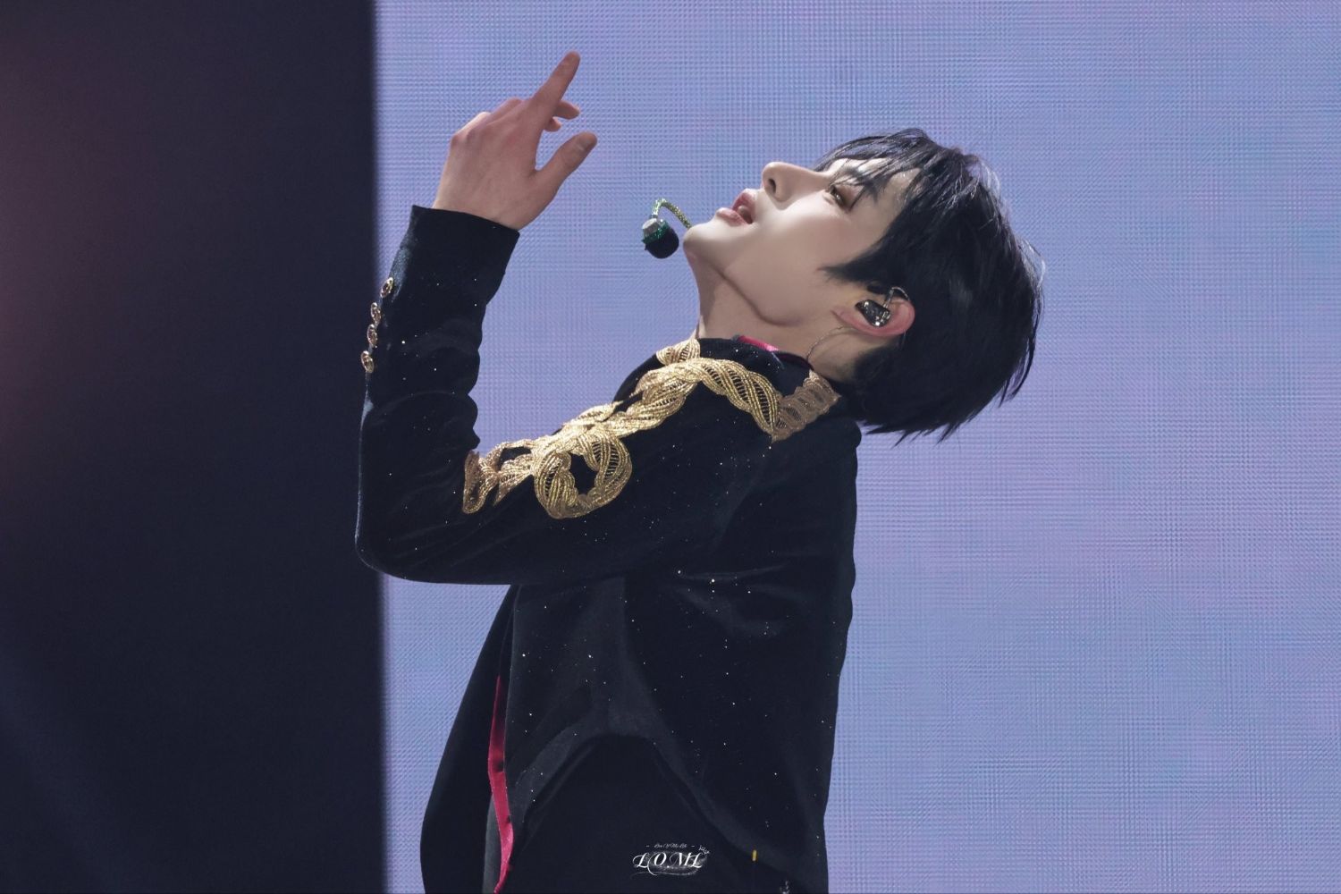 Behind-the-scenes cut of Kim Jiwoong (ZEROBASEONE)