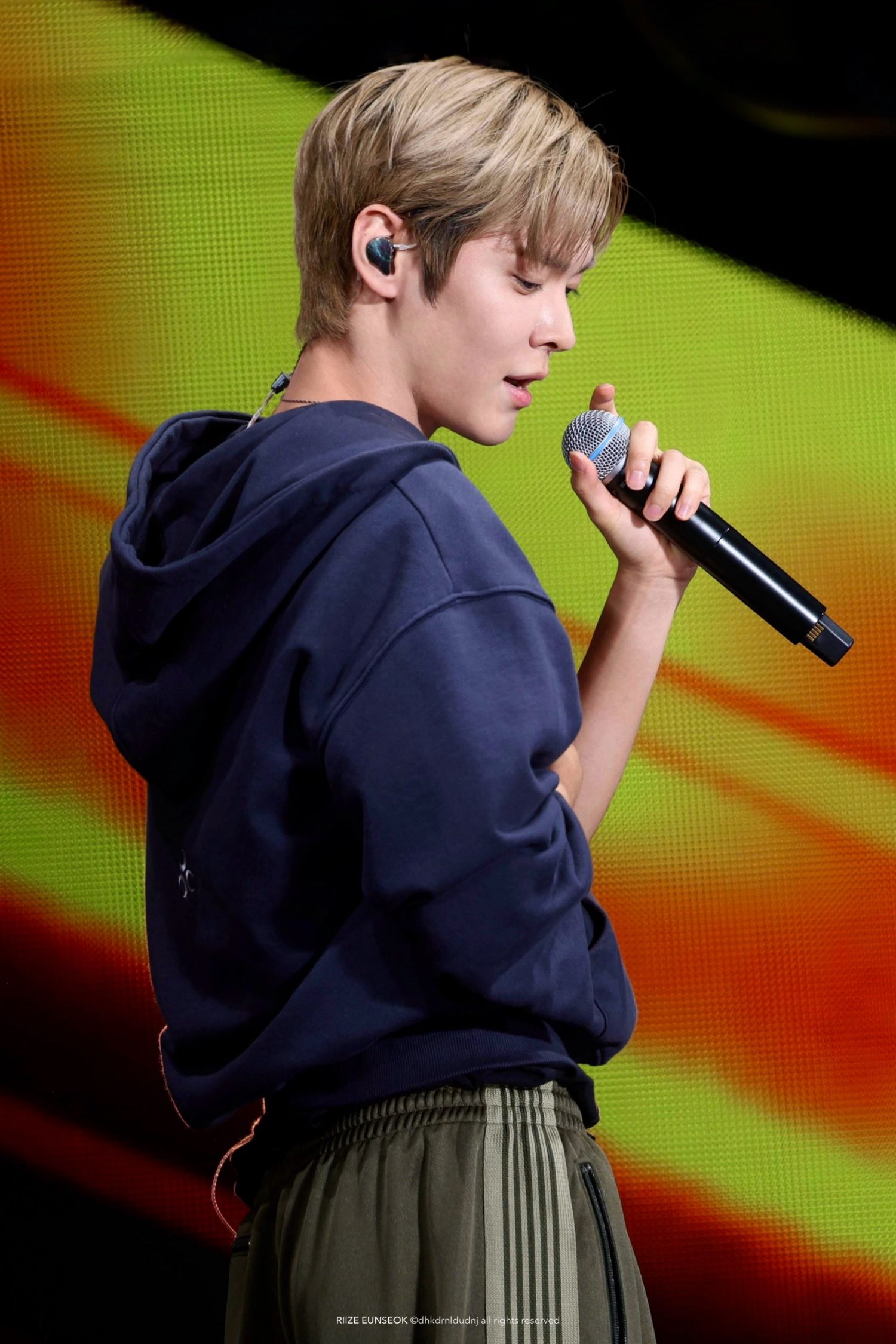 A moment captured by Eunseok (RIIZE)'s fan