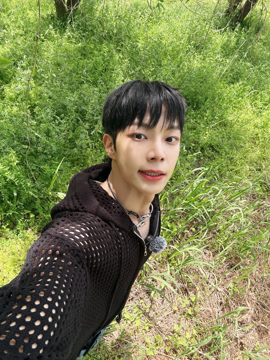 A moment captured by VERIVERY's fan