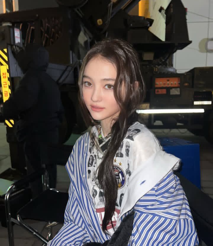 Ella (MEOVV)的幕后花絮
