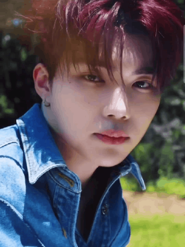 Potret di balik layar Park Gunwook (ZEROBASEONE)