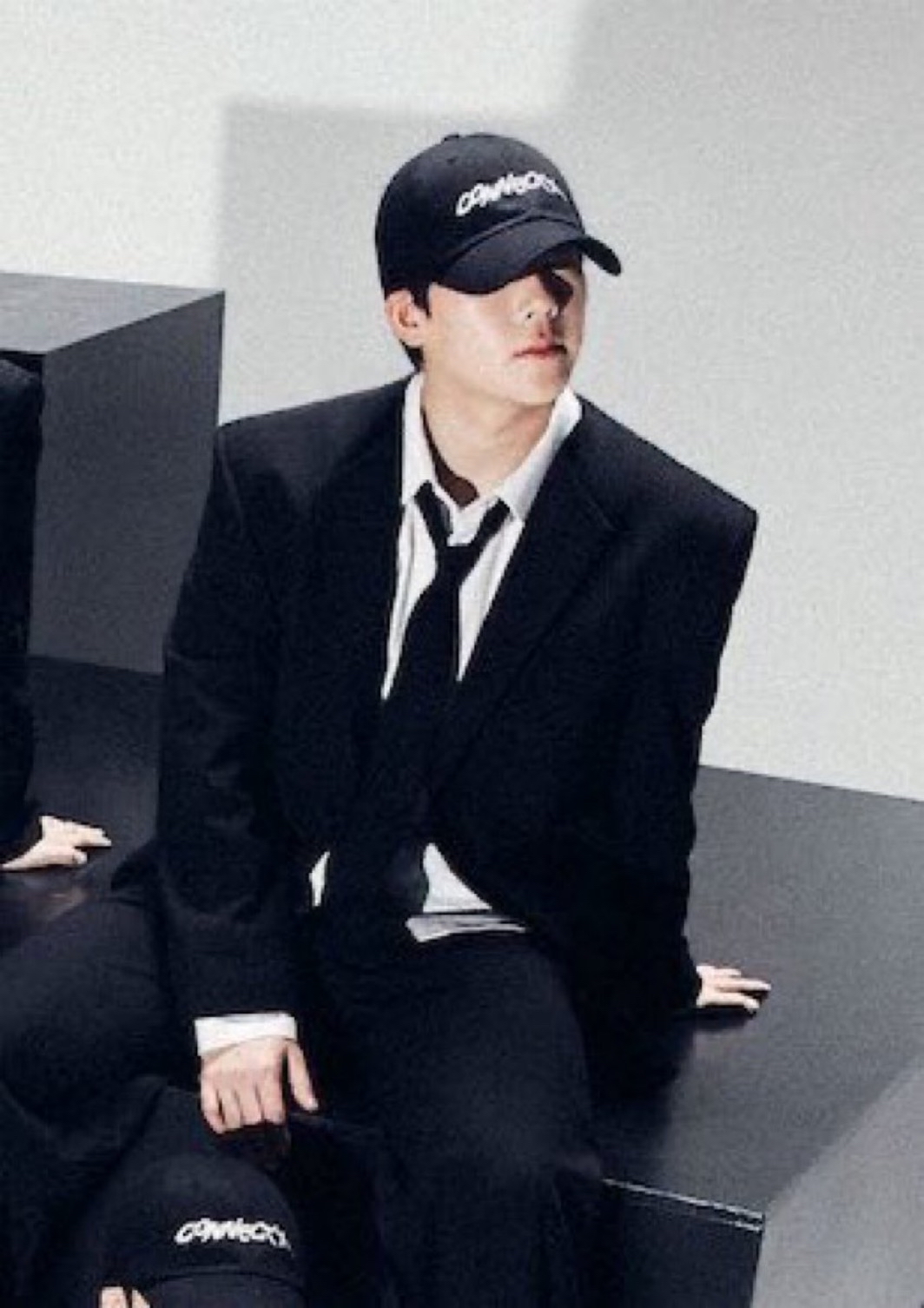 Behind-the-scenes cut of Joohoney (MONSTA X)