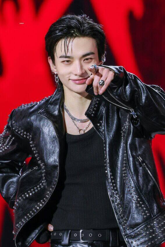 Latest photo of Hyunjin (Stray Kids)