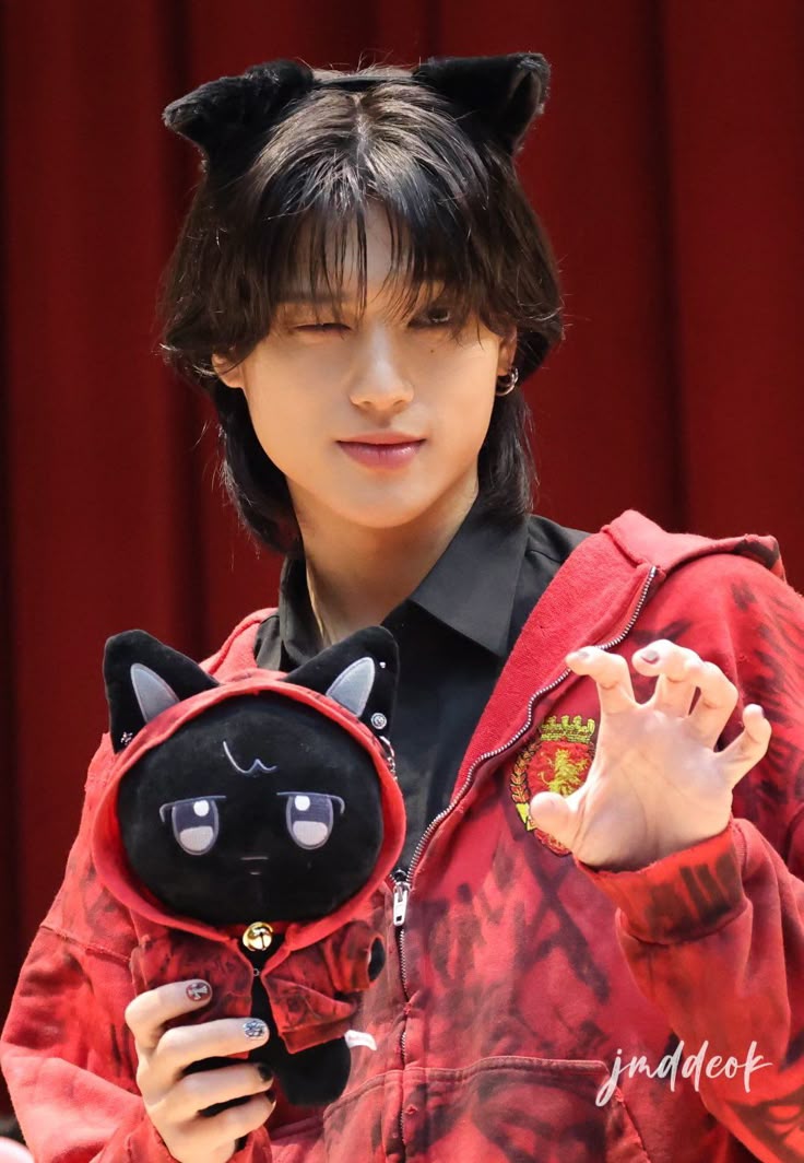 Latest photo of Wooyoung (ATEEZ)