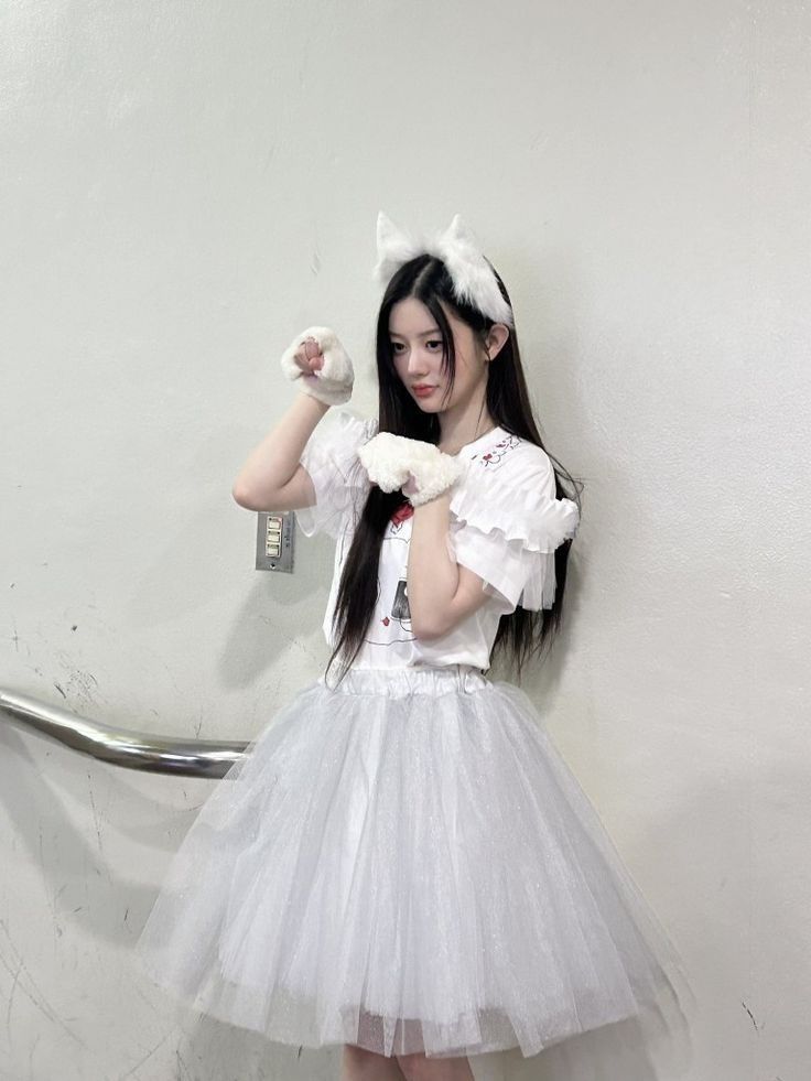 Behind-the-scenes cut of Minju (ILLIT)