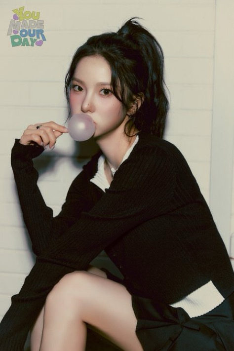 Latest photo of Choi Yujin (Kep1er)