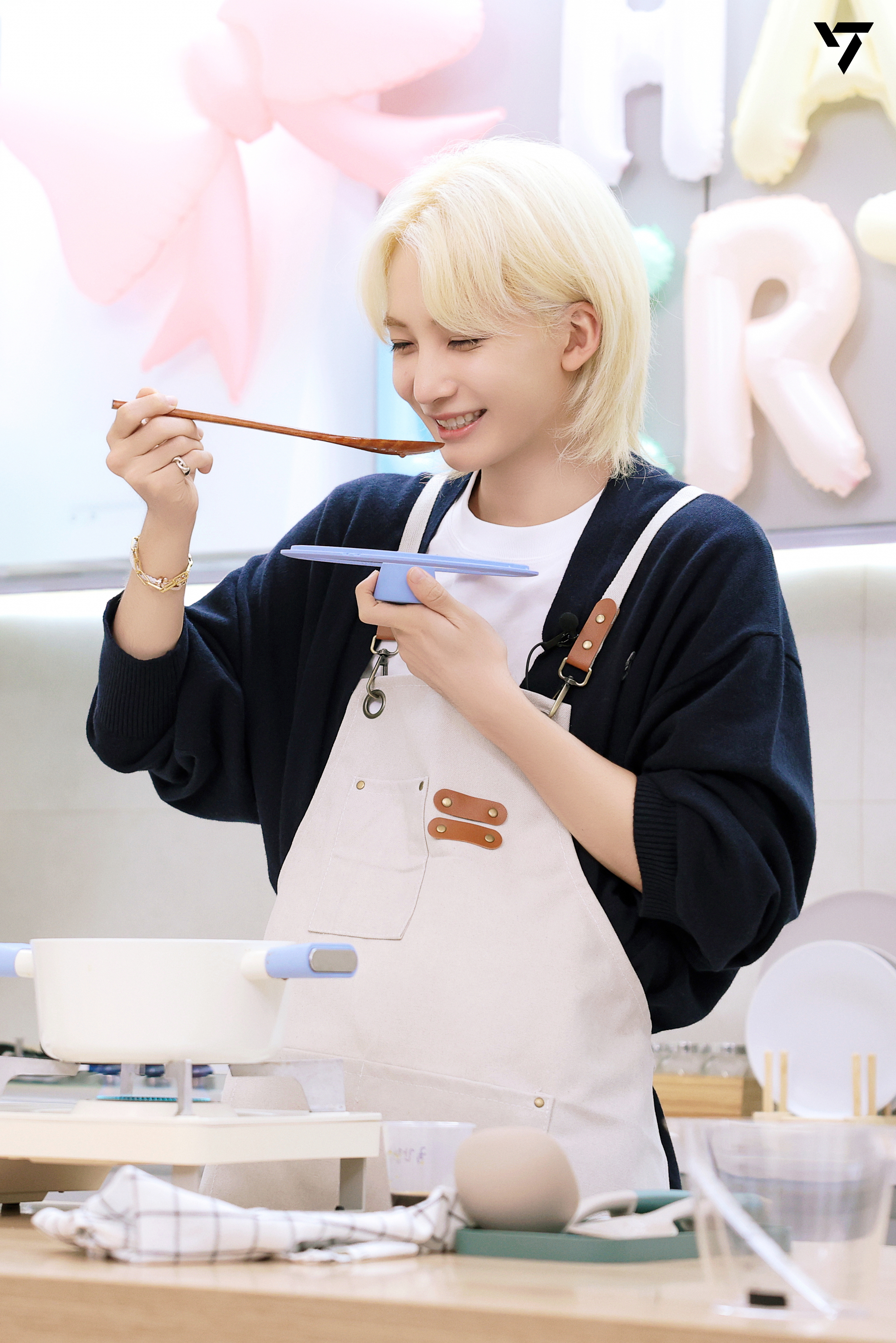 Behind-the-scenes cut of Jeonghan (SEVENTEEN)