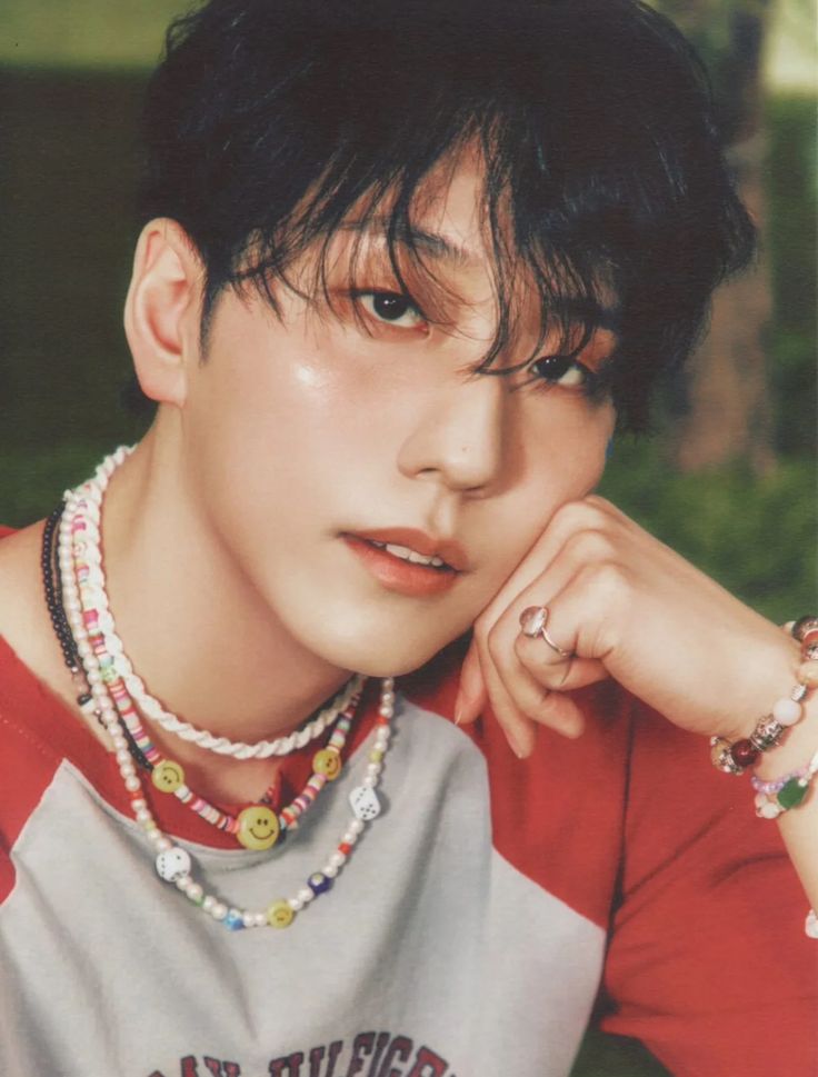 Behind-the-scenes cut of Xdinary Heroes