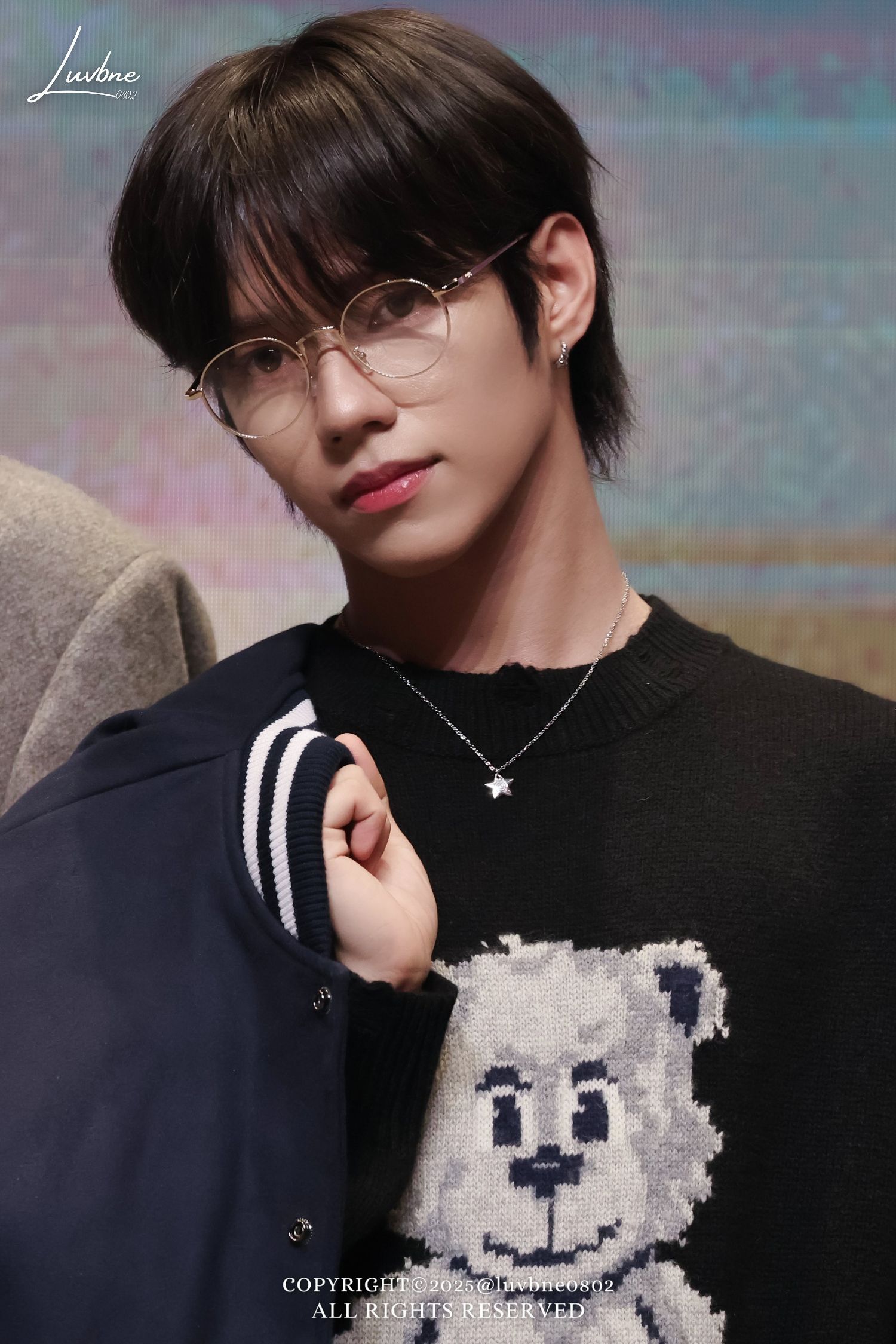 Behind-the-scenes cut of JL (AHOF)