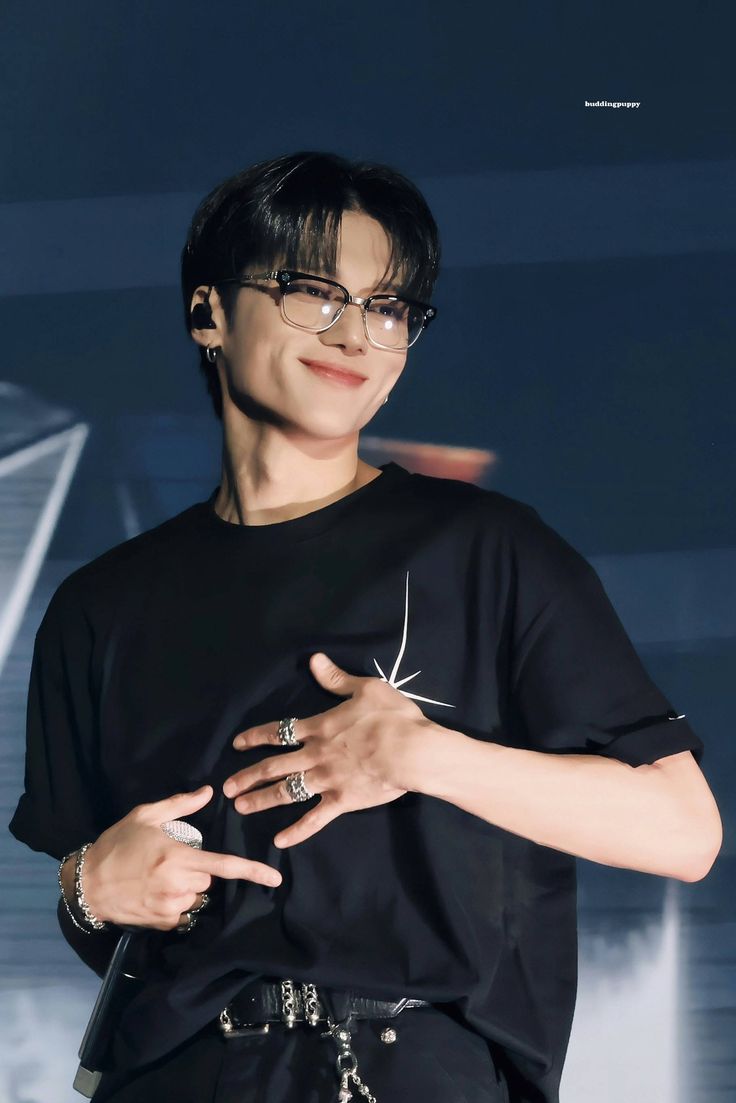 Behind-the-scenes cut of Wooyoung (ATEEZ)