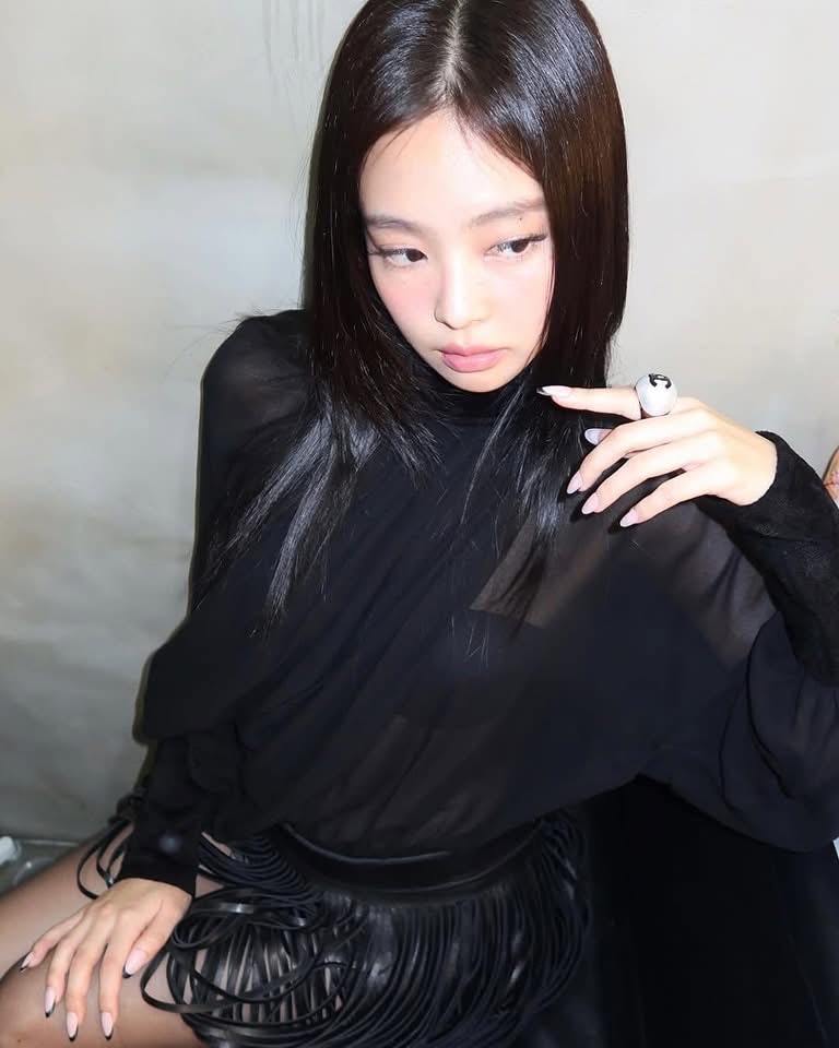 Jennie (BLACKPINK)的幕後花絮