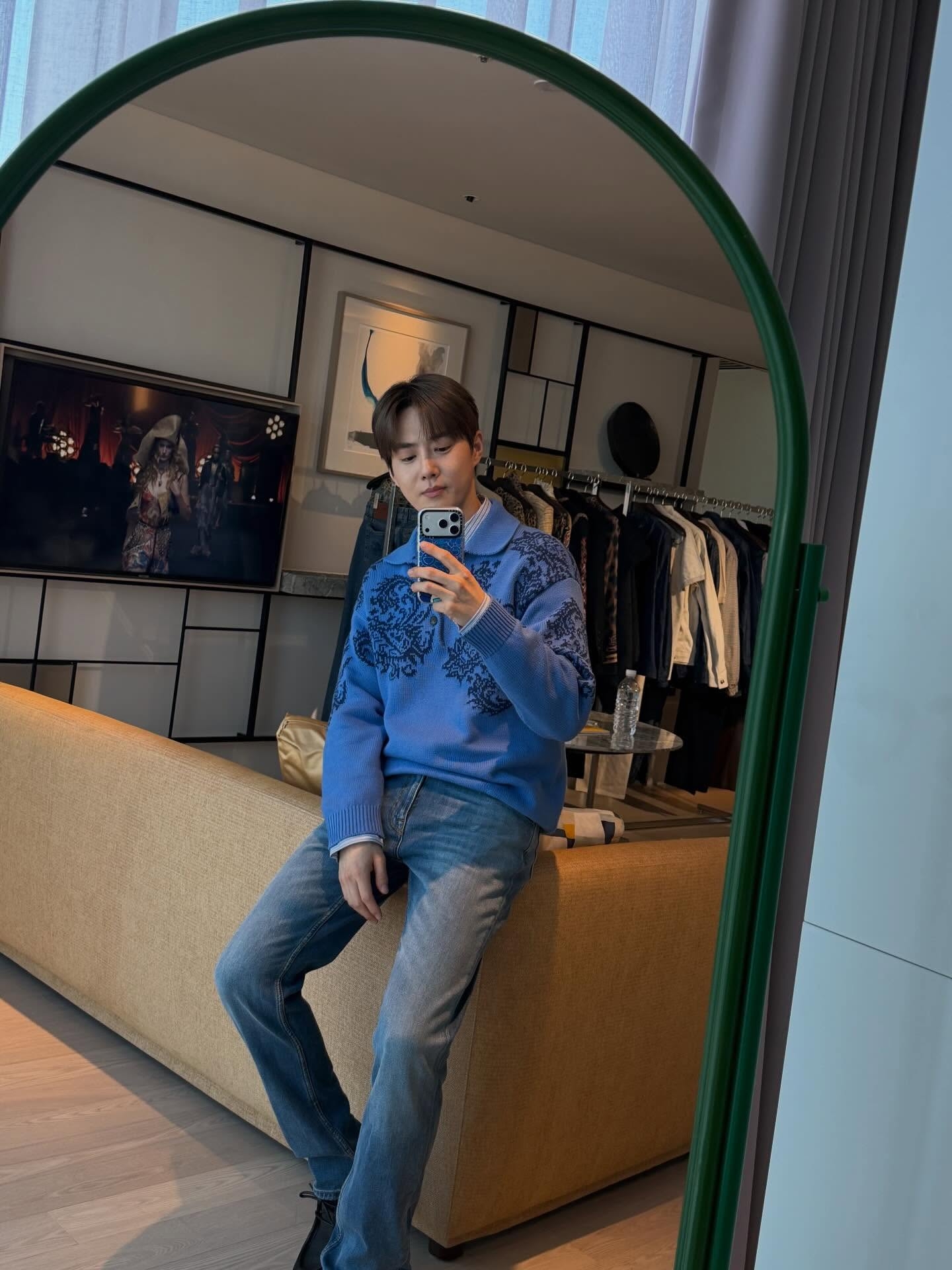 Foto aktivitas terbaru Suho (EXO)