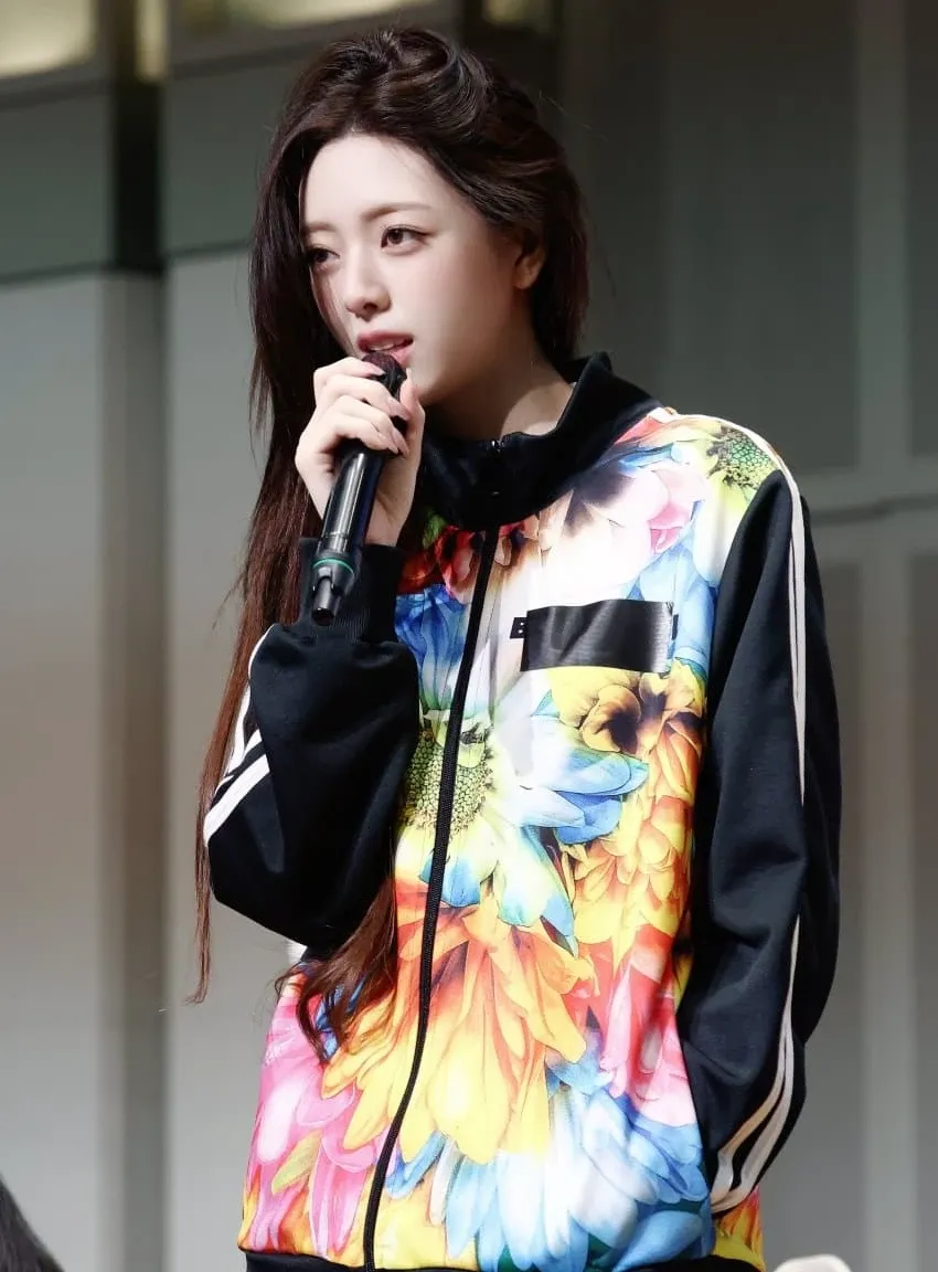ユナ (ITZY)の舞台裏ショット