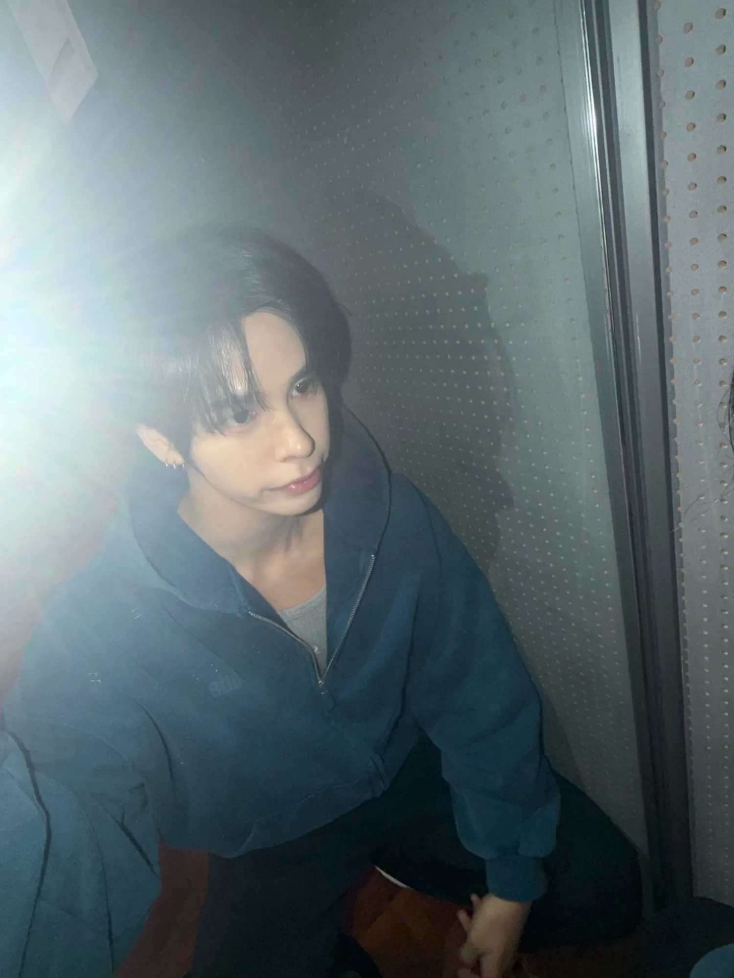 Behind-the-scenes cut of Serim (CRAVITY)