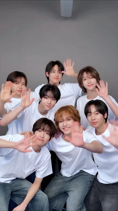 Today's most popular wallpaper in the Chu yoochan (IDID) community