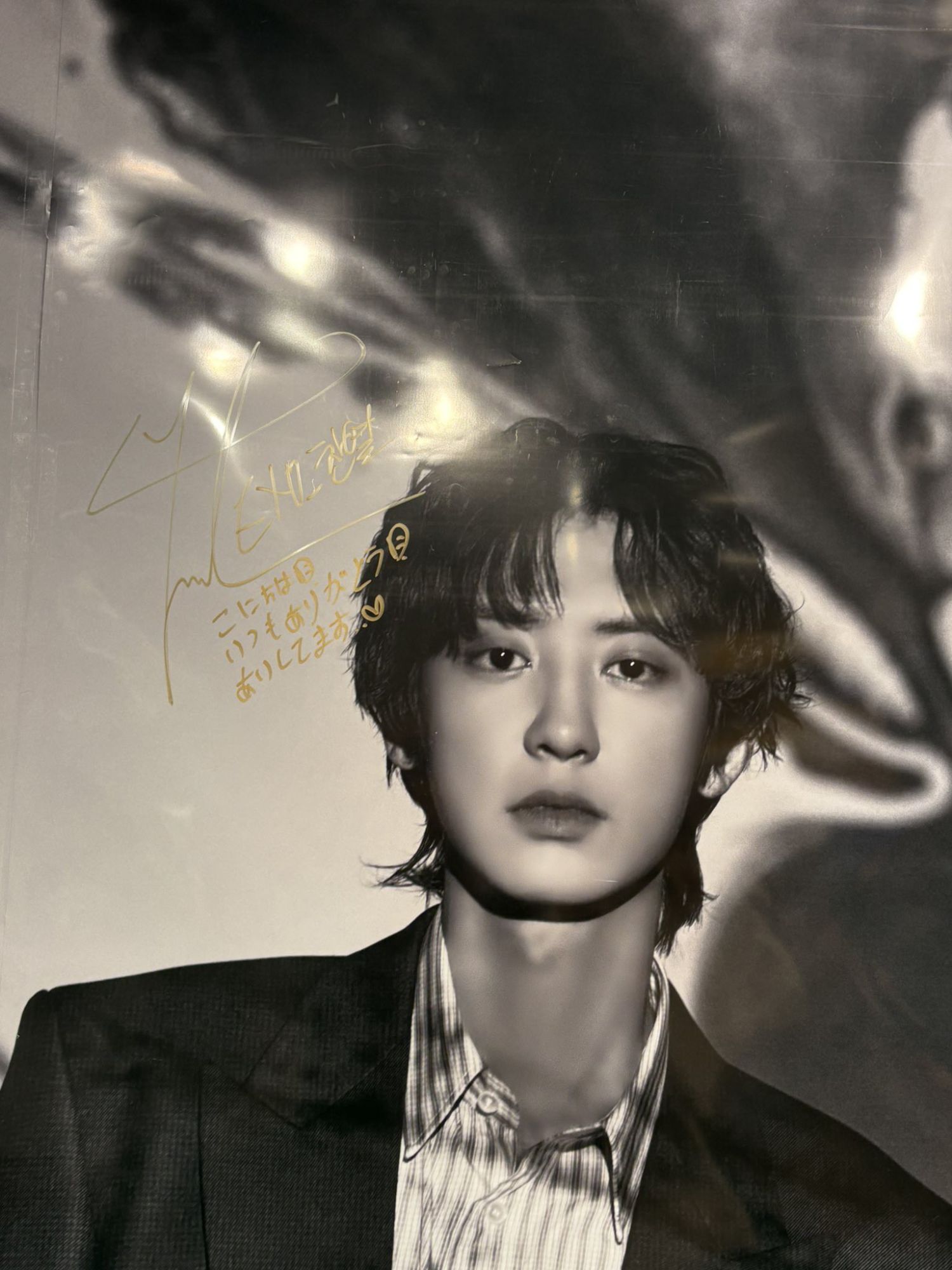 燦烈 (EXO)的最新照片