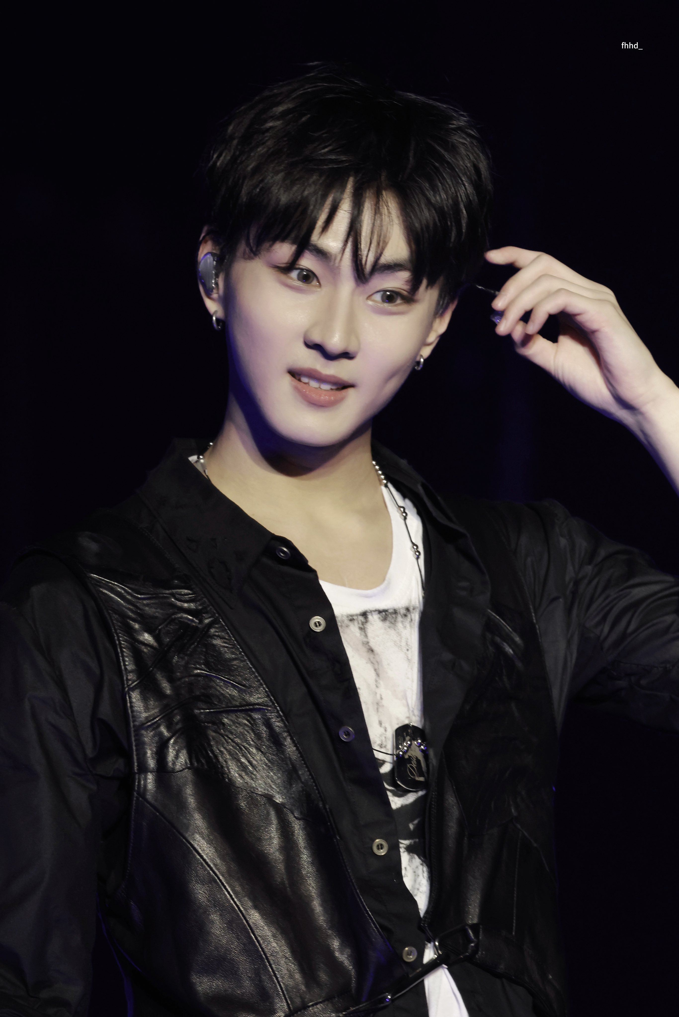 Latest photo of Jungwon (ENHYPEN)