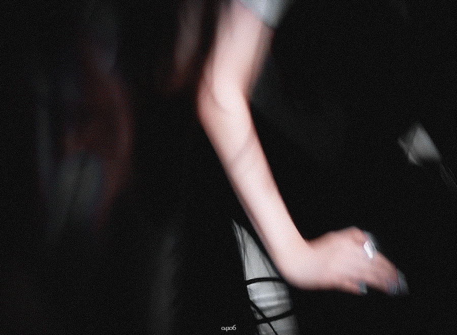 ハニ (NewJeans)の舞台裏ショット