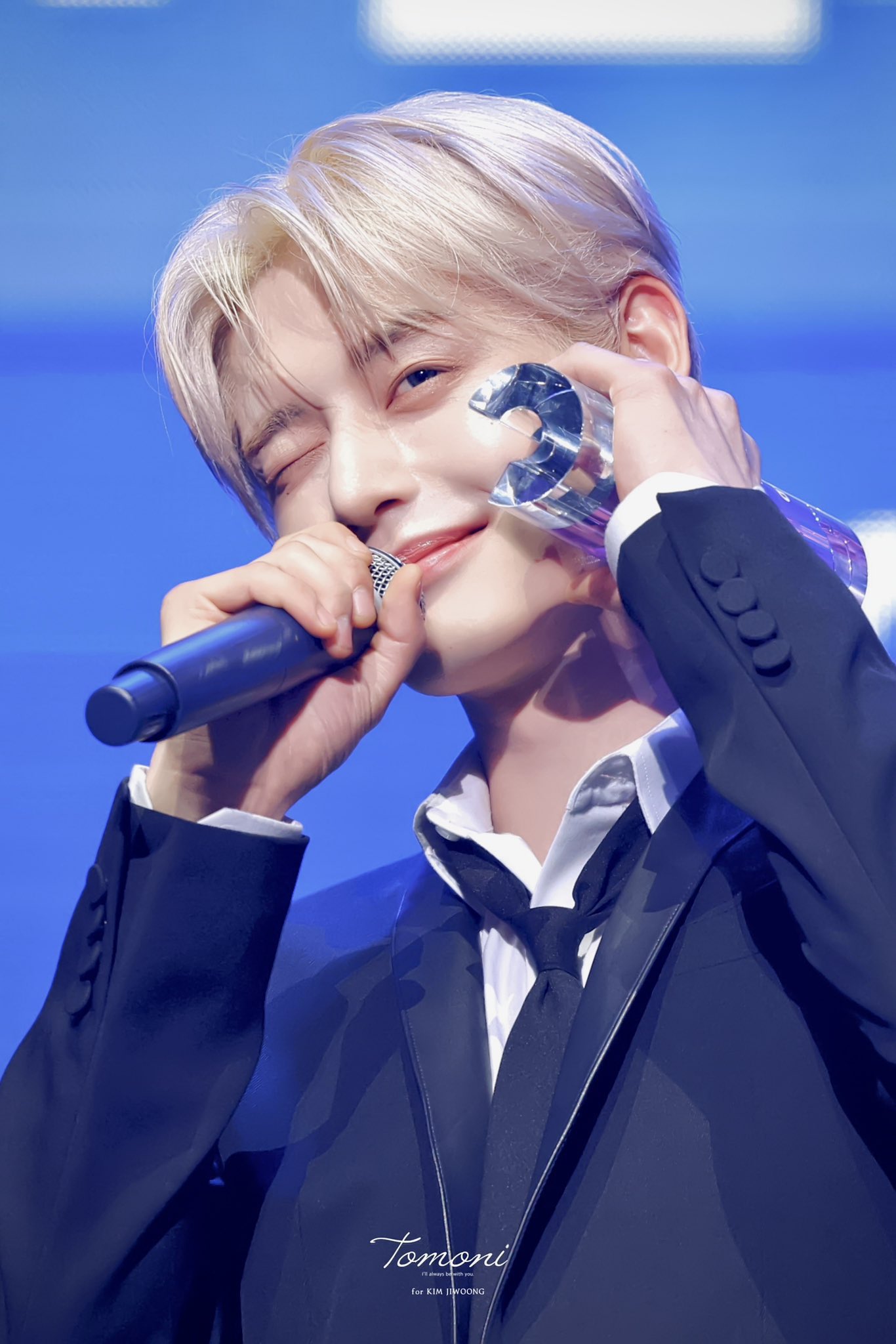 Latest photo of Kim Jiwoong (ZEROBASEONE)