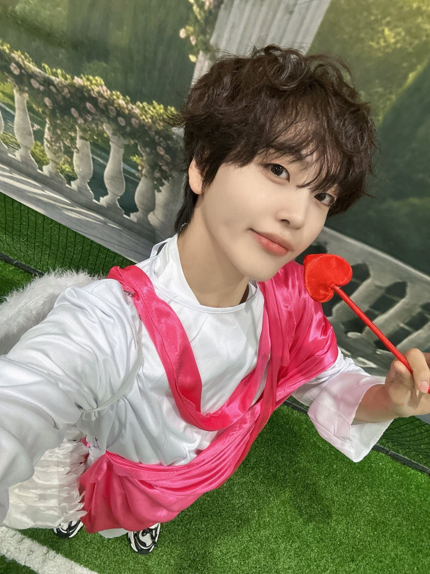 Latest photo of Hyeongjun (CRAVITY)